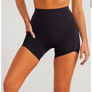 NWT! Stori by Katy Hearn Summit Fitted Shorts